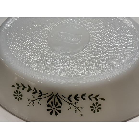 VINTAGE GLASBAKE Green Daisy Days Flower Blossom Milk Glass Dishes (Lot of 2) - Picture 8 of 16